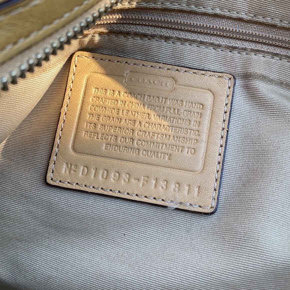 Coach handbag - Picture 6 of 7